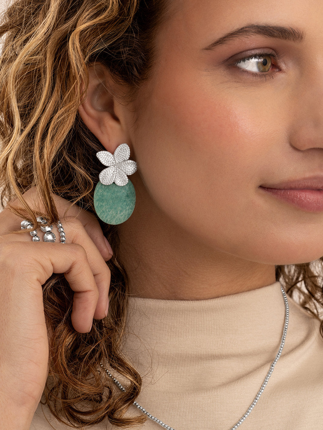 oorbel-edelstenen-large-oval-rich-green-amazonite