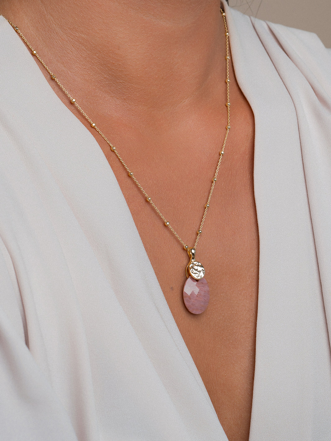 Pink Rhodonite Medium Oval ketting edelsteen