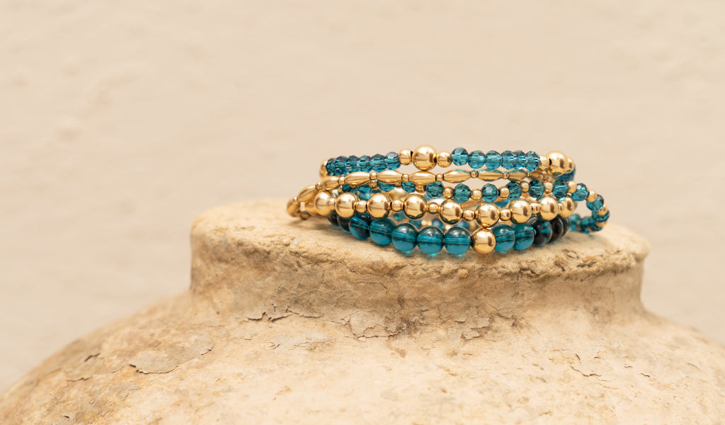 Wat is het verschil tussen een bangle en een armband?