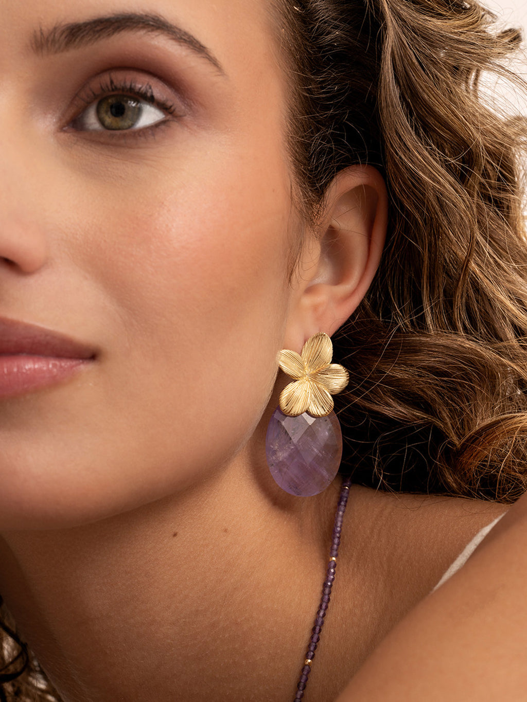 oorbel-edelstenen-large-oval-amethyst