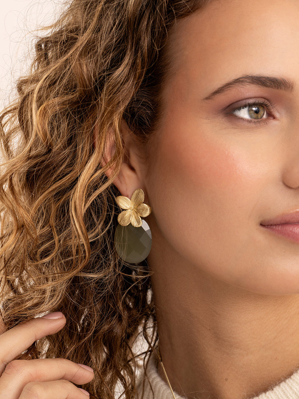 oorbel-edelstenen-large-oval-lime-jade