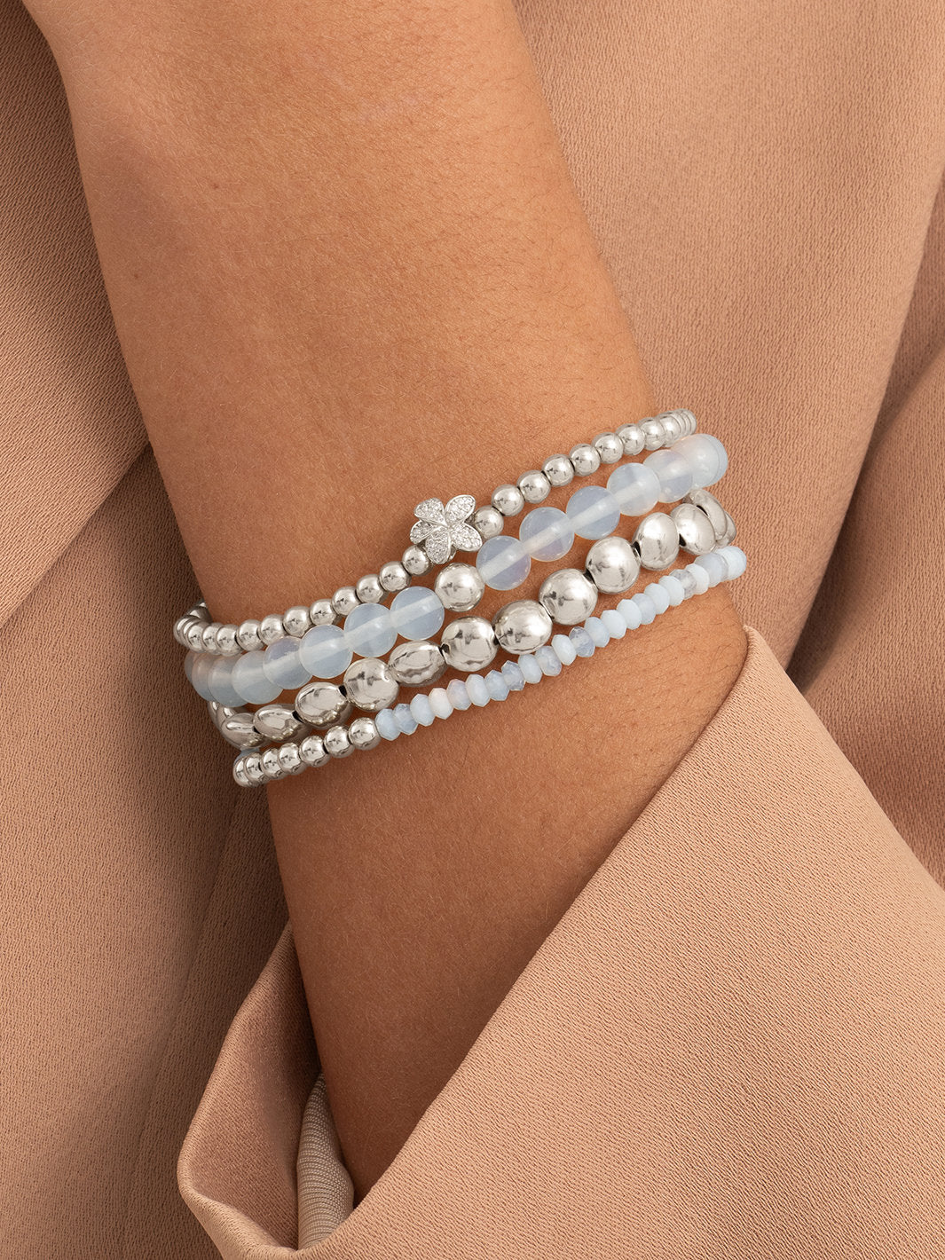 Reverse Universe Armband Opalite