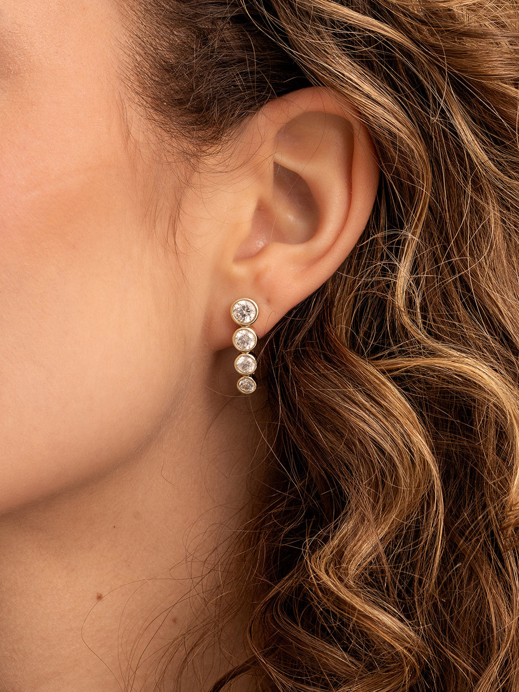 tube-push-back-oorbellen-zirconia