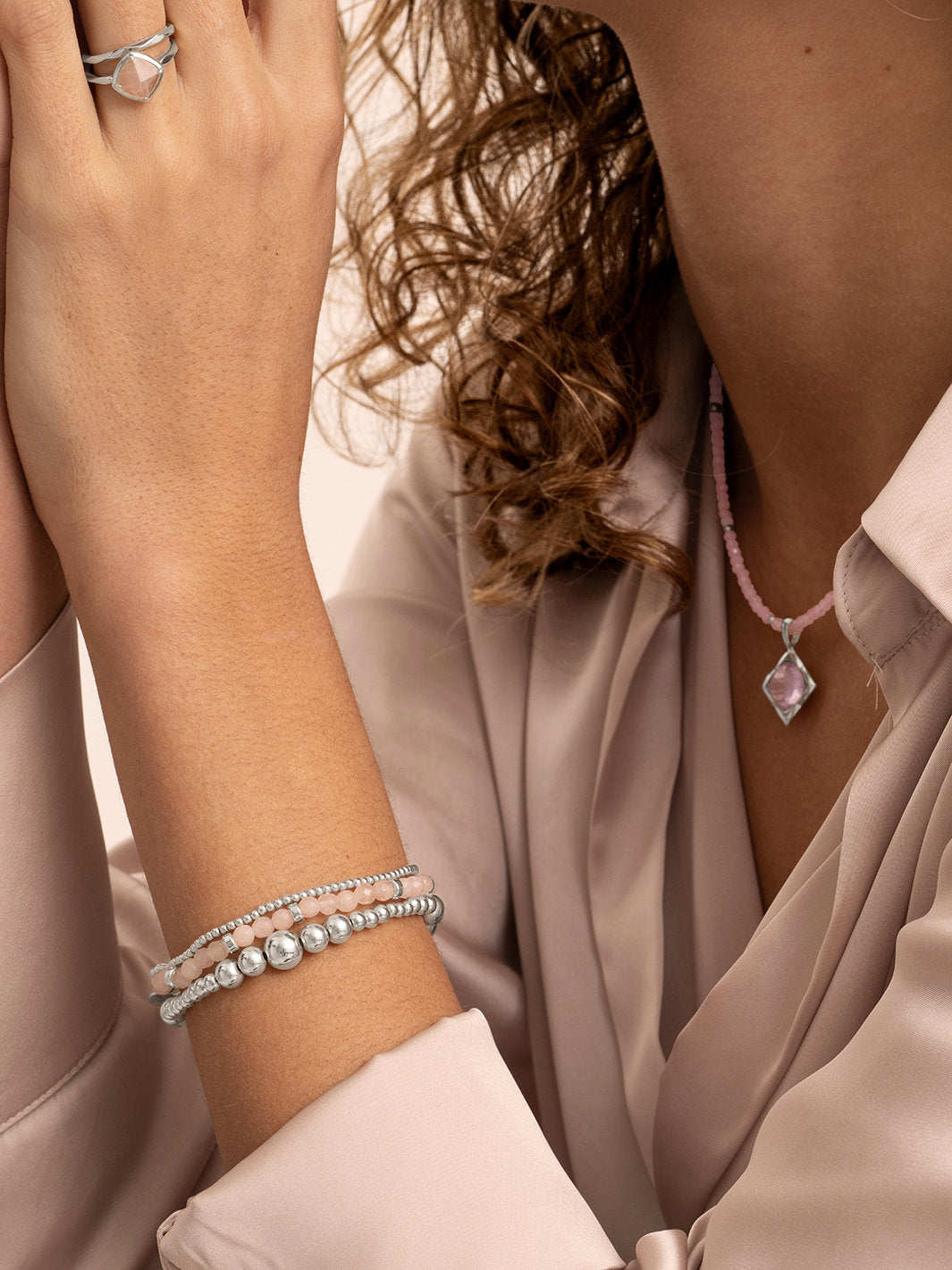 Roundel Interstellar Armband Rose Quartz