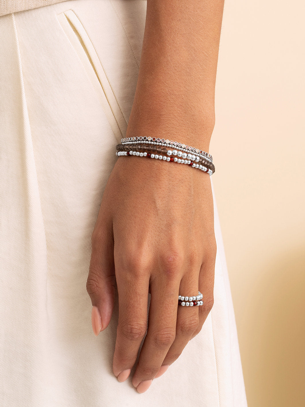 Reverse Roundel Armband Ruby Quartz
