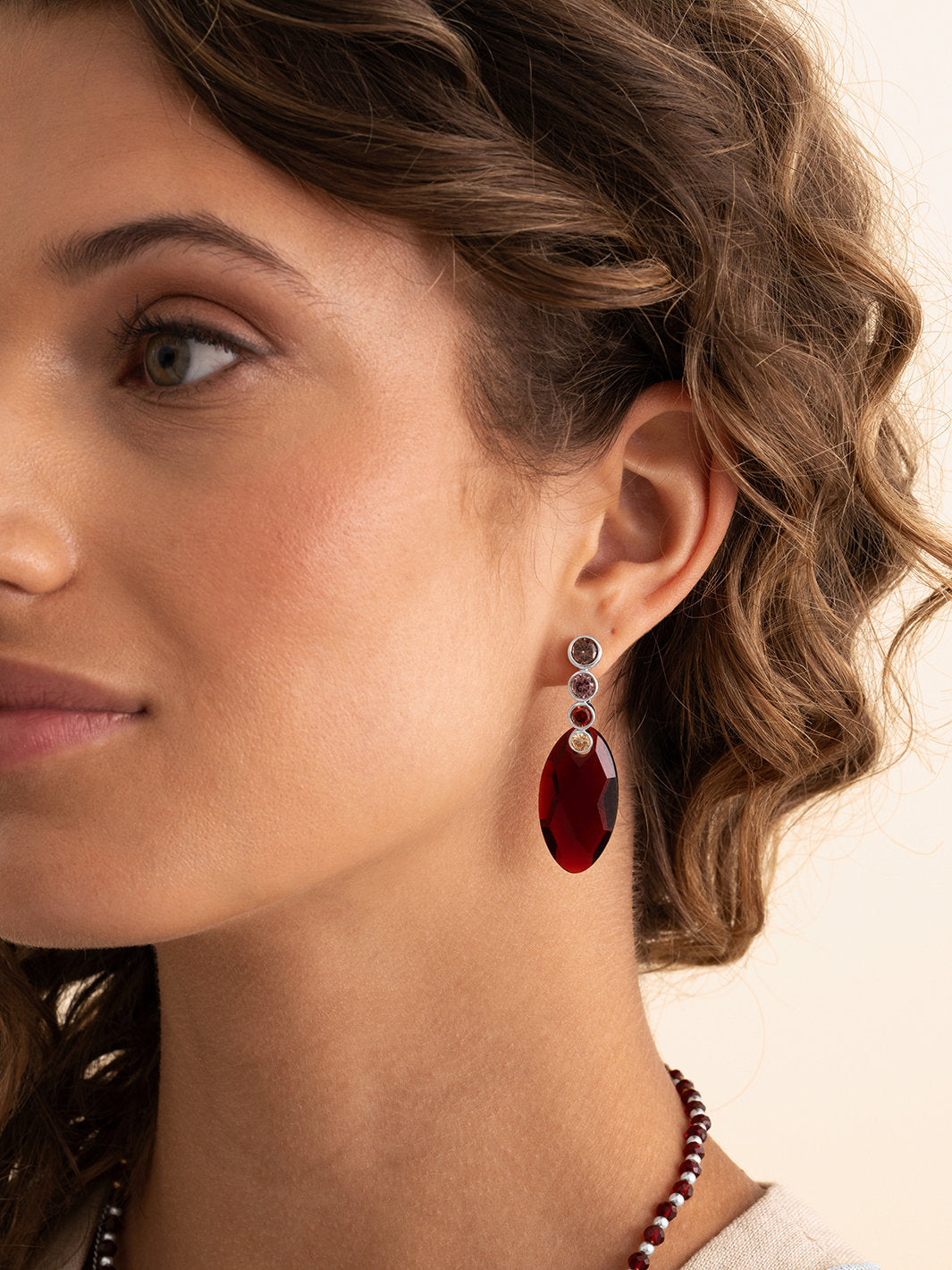 tube-push-back-oorbellen-multicoloured-zirconia