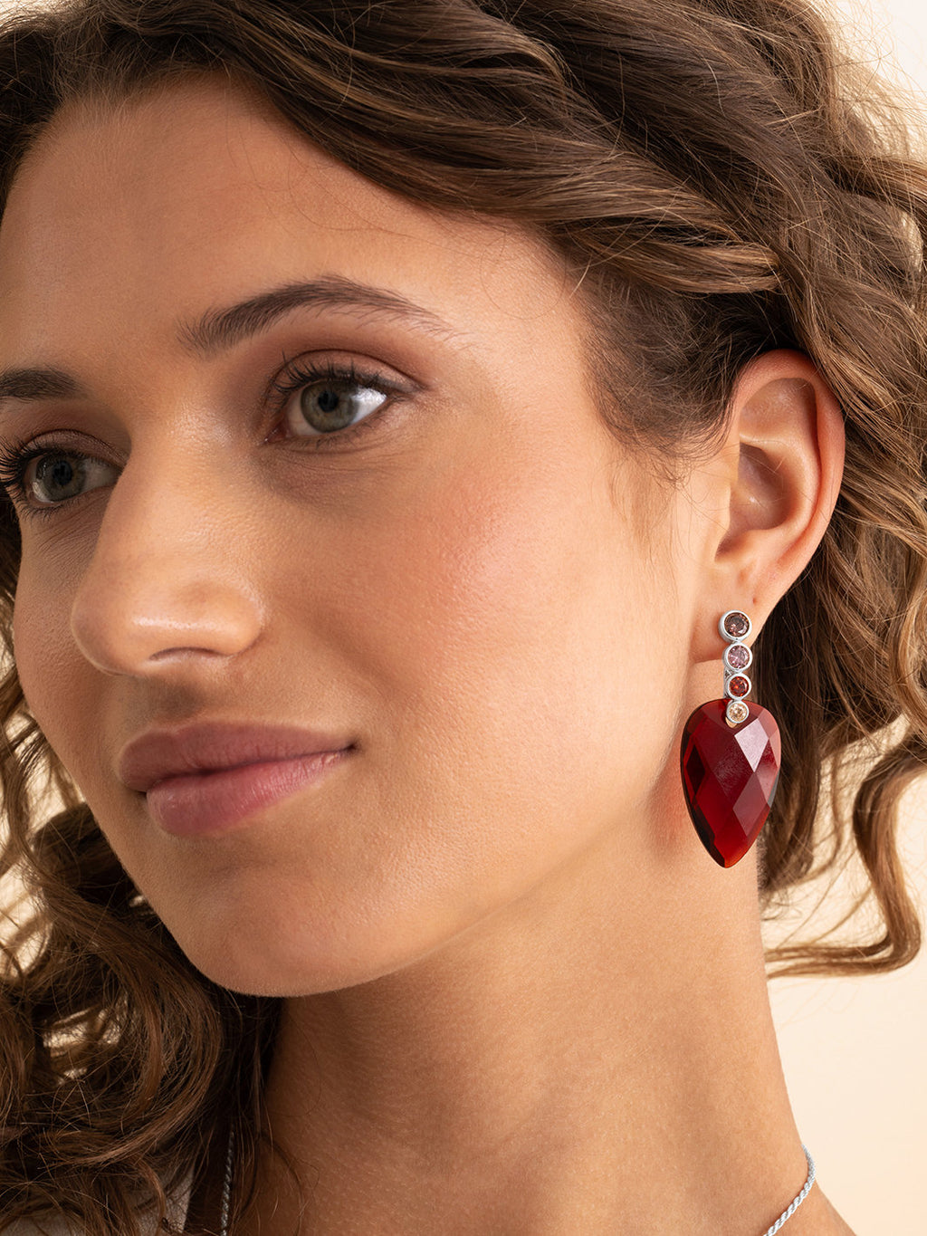 tube-push-back-oorbellen-multicoloured-zirconia