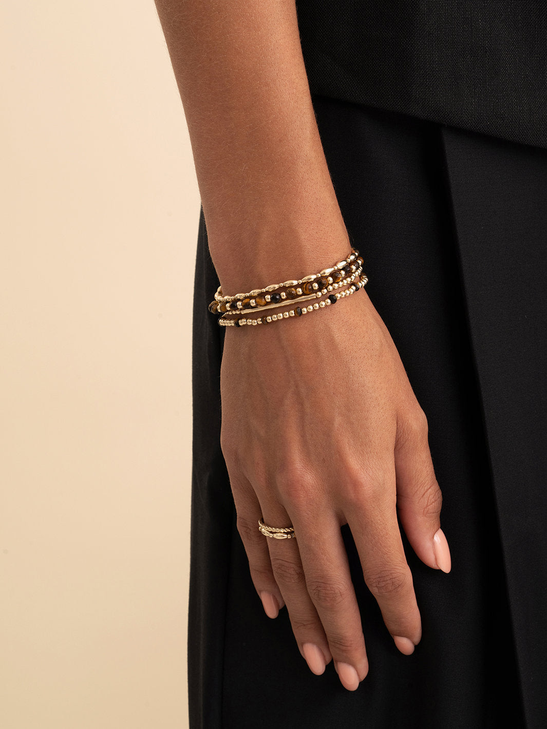 Reverse Roundel Armband Tiger Eye
