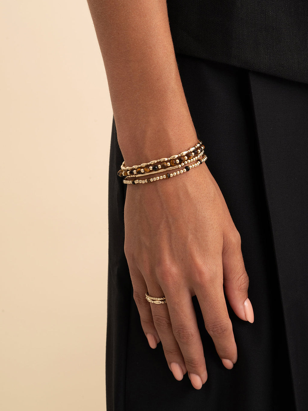 Reverse Roundel Armband Tiger Eye