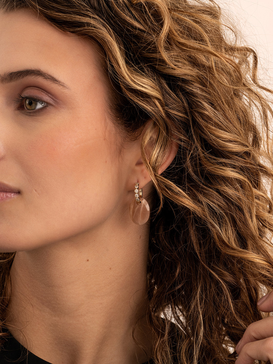 oorbel-edelstenen-medium-oval-sunstone