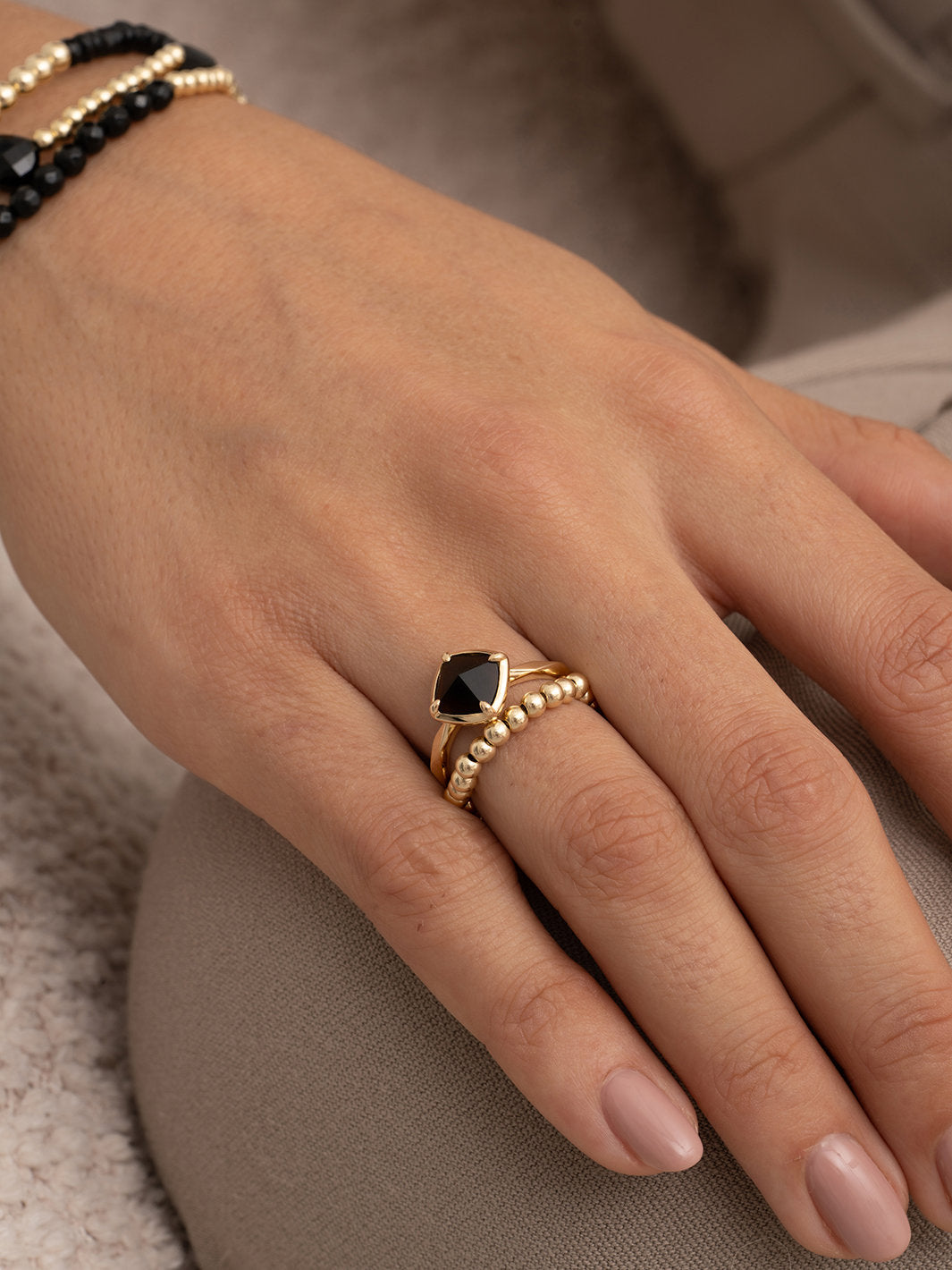 Edge Ring Onyx 9K Goud