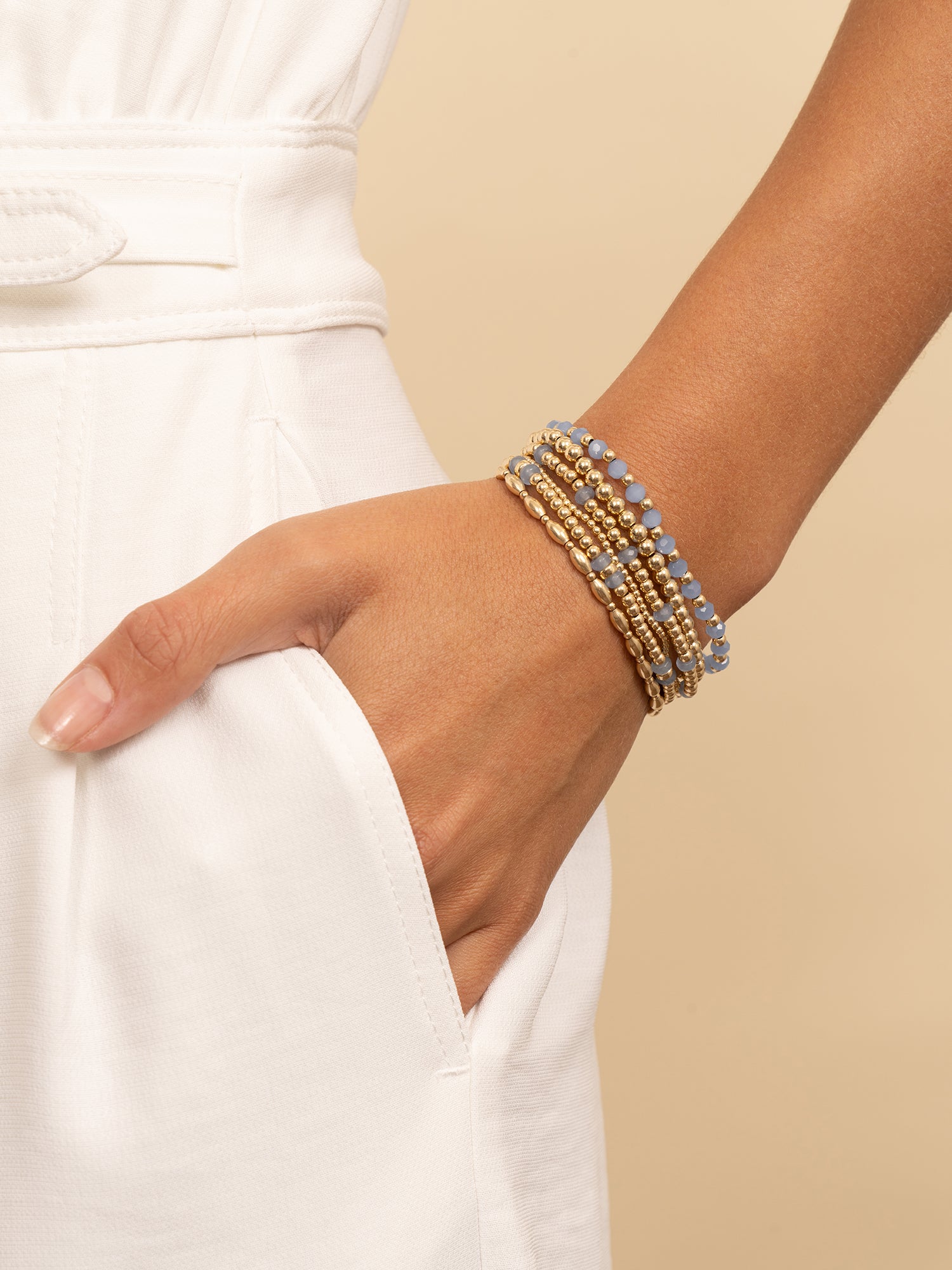 Reverse Roundel Armband Milky Blue Jade