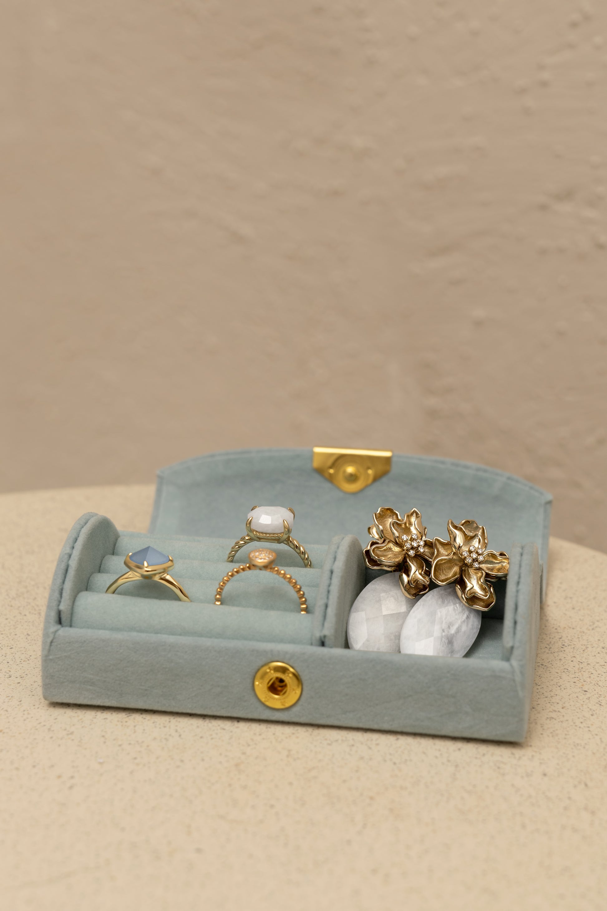 Sparkling Jewels Mini Travel Case