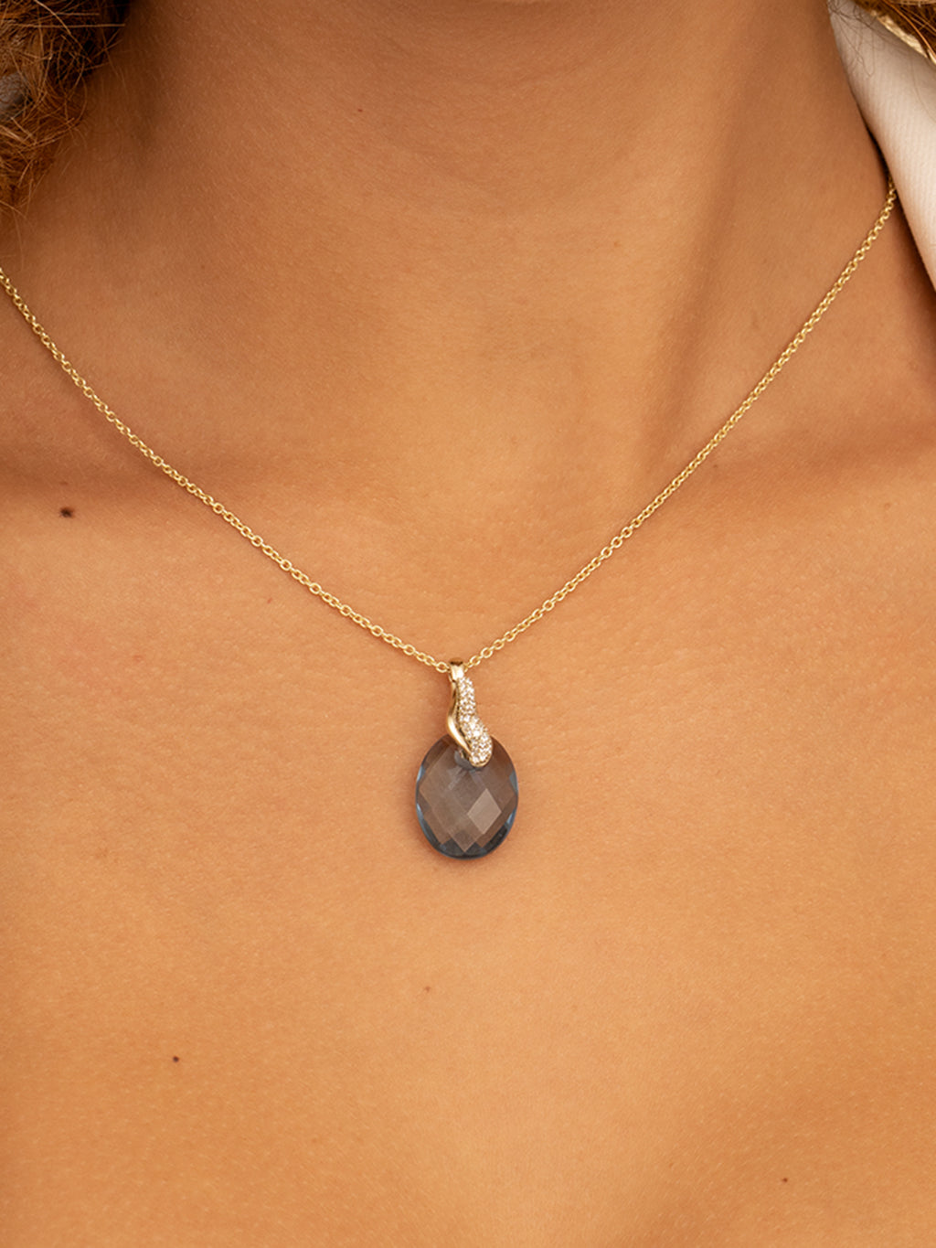 Pendant Edelsteen Medium Oval Ice Blue Quartz - Pendant Edelsteen Medium Oval Ice Blue Quartz