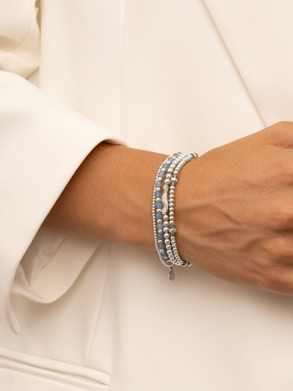 Interstellar Armband Ice Blue Quartz