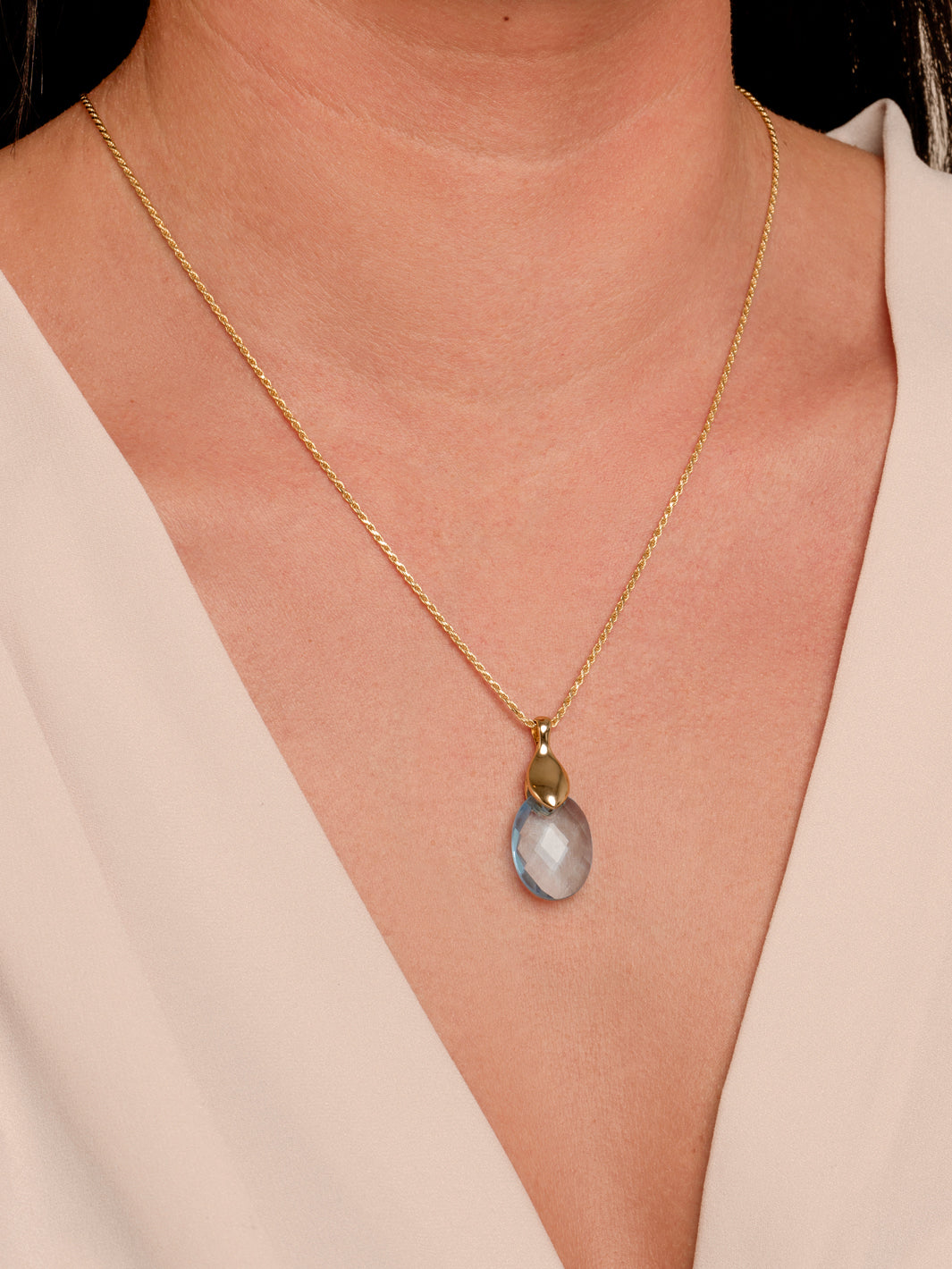 Aquamarine Quartz Medium Oval Necklace Gemstones