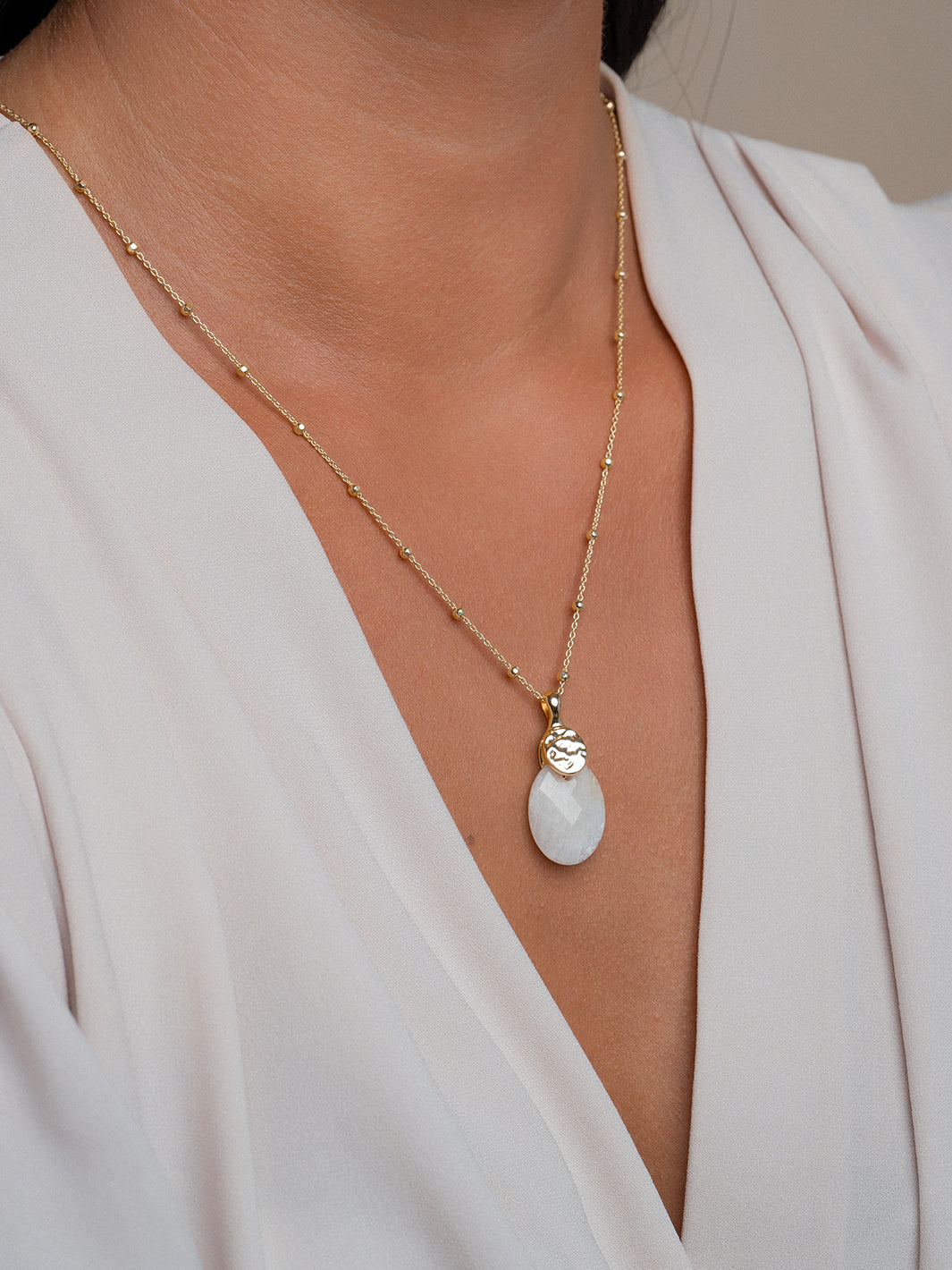Moonstone Medium Oval Necklace Gemstones