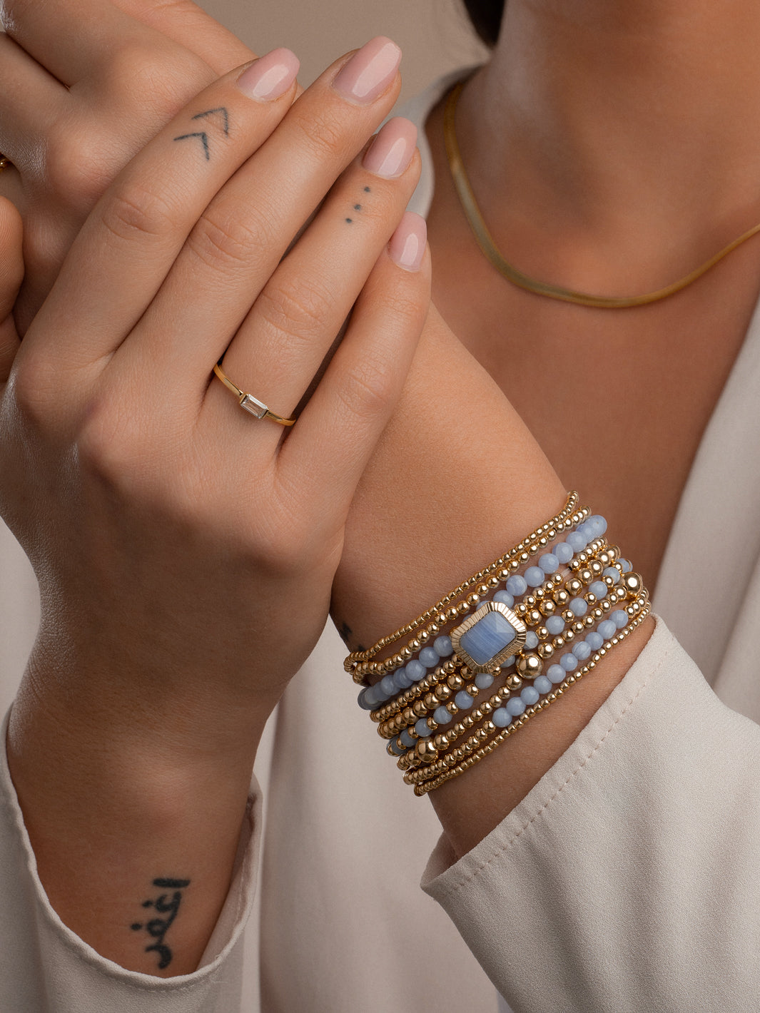 edelsteen armband blauw en goud die niet verkleurd #kleur_goud