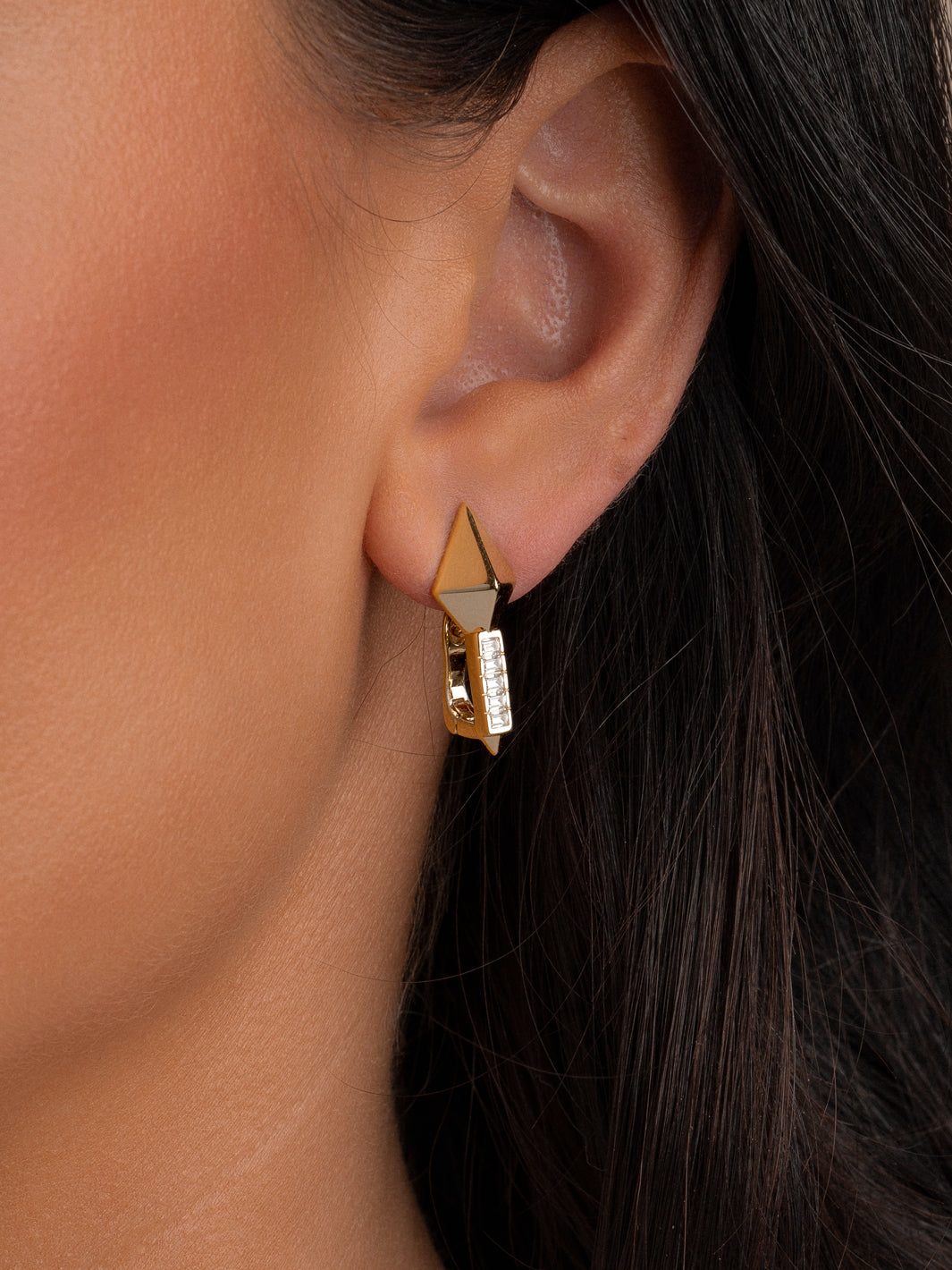 Mix & match Sparkling edelstenen met essential oorstekers met zirkonia steentjes in goudkleur
