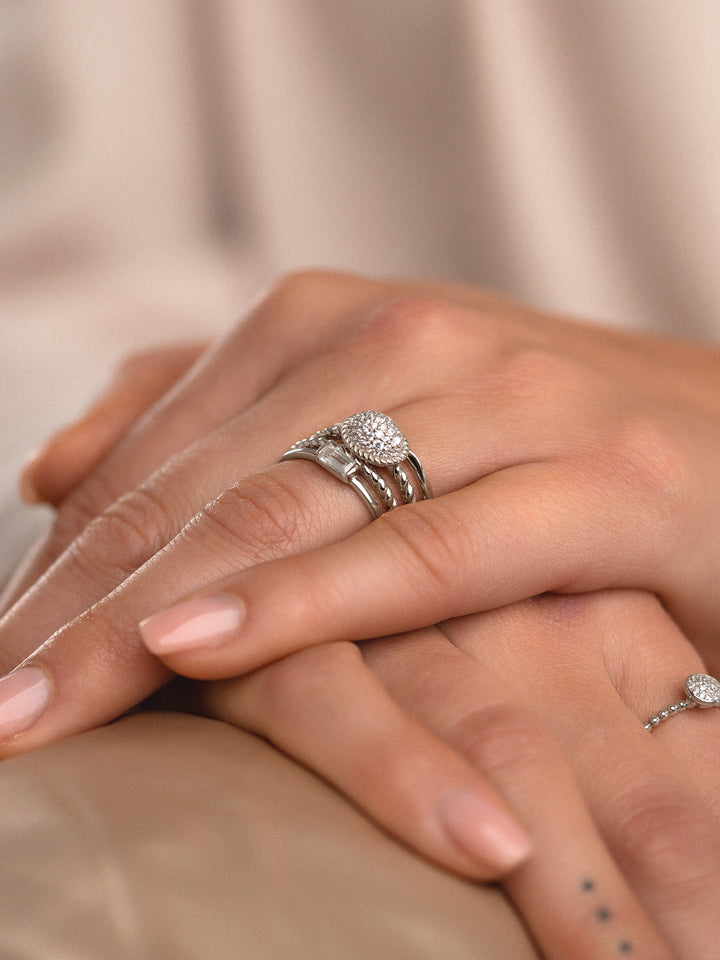 Zilveren ringen met edelstenen voor dames 