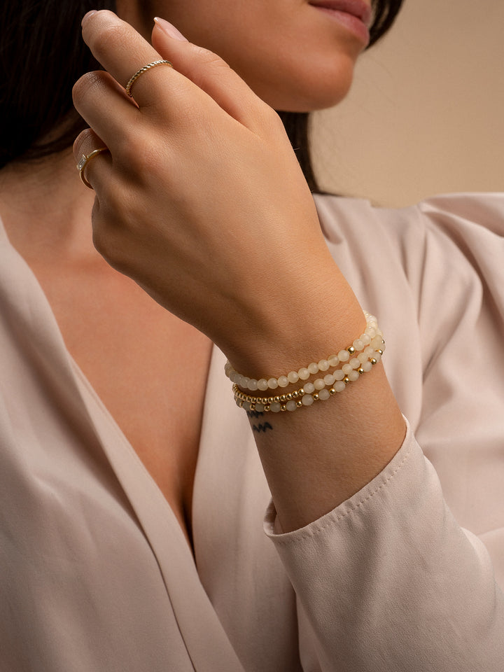 beige gekleurde sieraden armbanden met agaat edelsteen en goudkleur sparkling jewels #kleur_goud